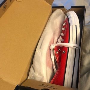Men’s never been worn red Converse